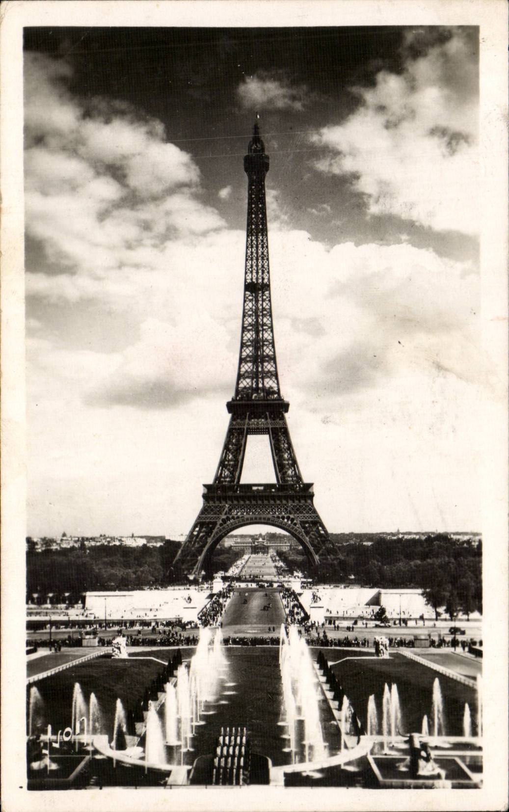 Paris CPA La Tour Eiffel