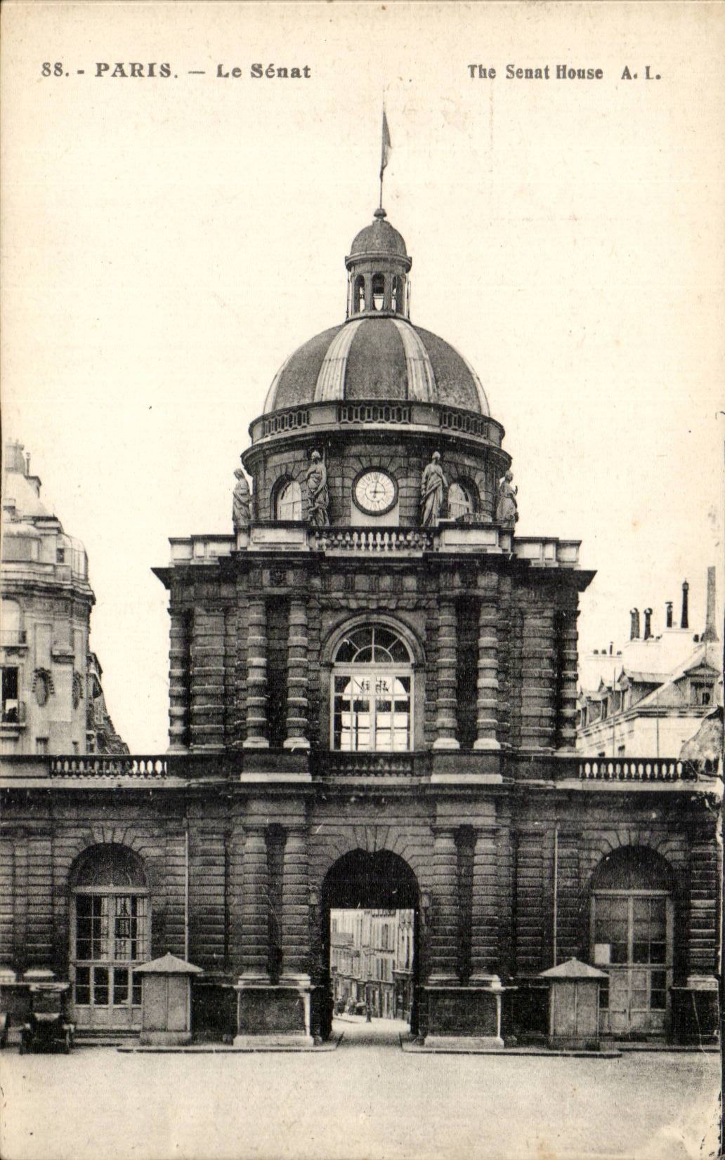 Paris CPA Le Senat