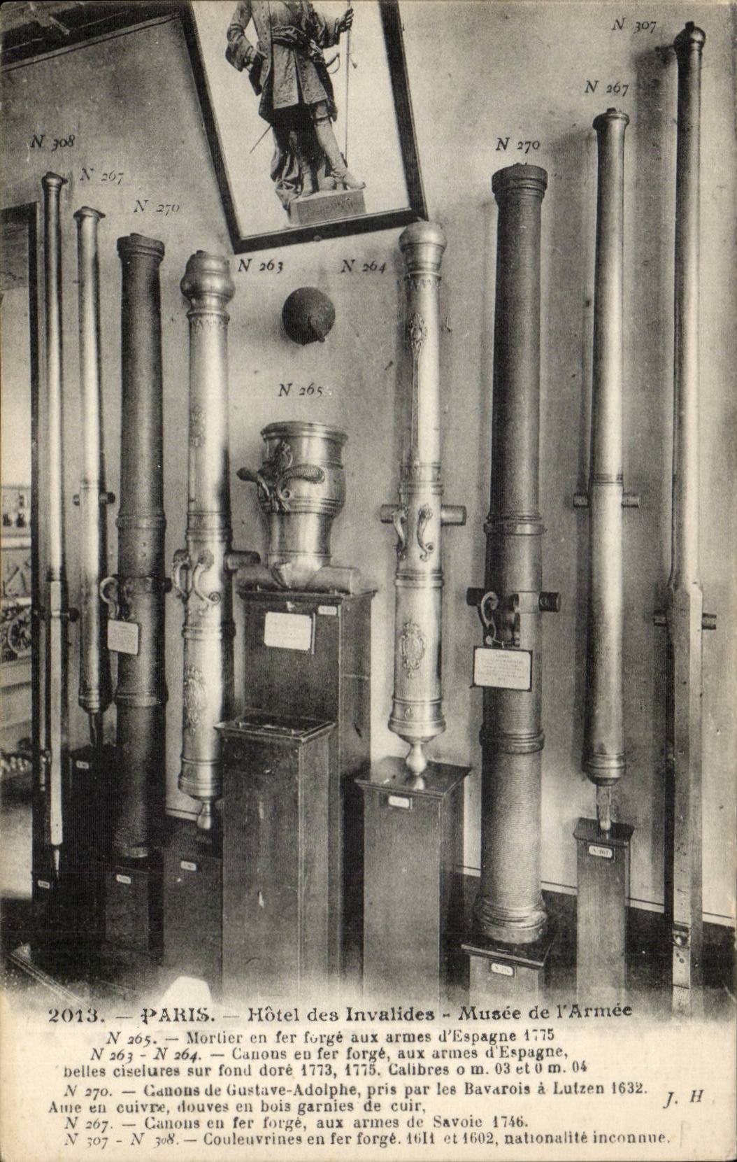 Paris CPA Hotel des Invalides Musee de l'armee Mortier en fer forge ( militaria )