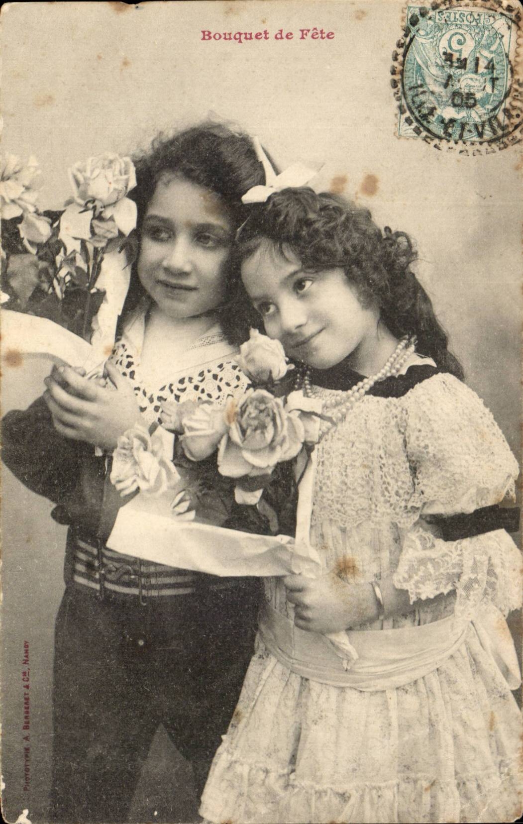 CPA Fantaisie Enfants Bouquet de fete