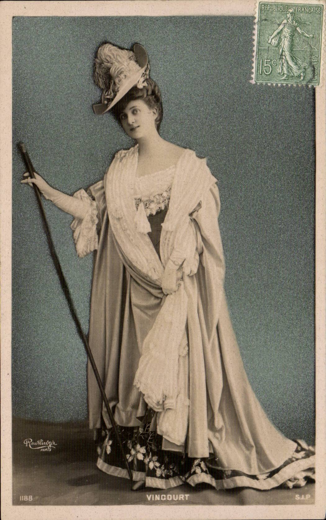 Madame Vincourt — Portrait de scène — Photographe Paul Rulliger, n°1188