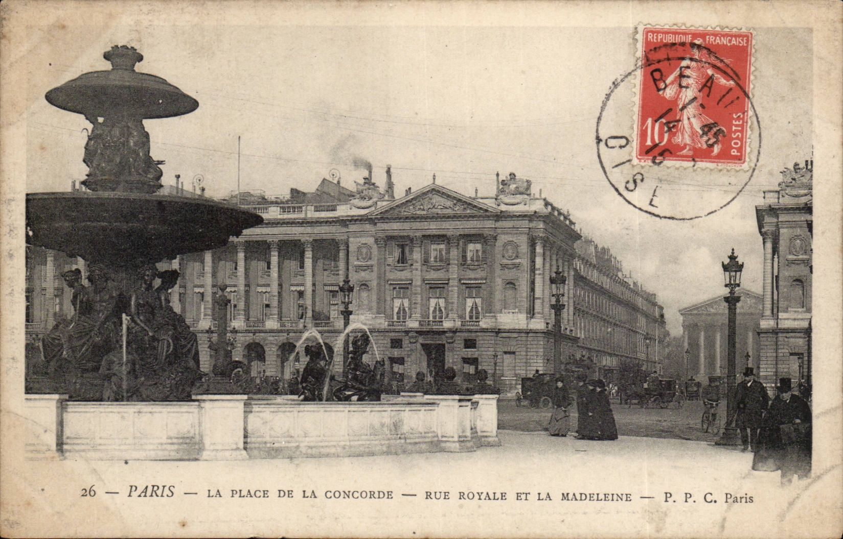 Paris CPA Place de la concorde Rue Royale et la Madeleine