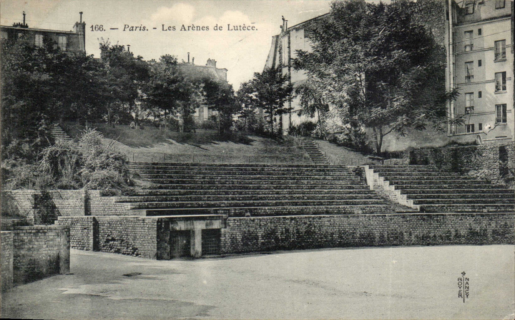Paris CPA Les arenes de Lutece