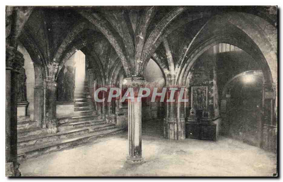 CPA Toulouse Insigne basilique de St Sernin Crypte des corps sains 