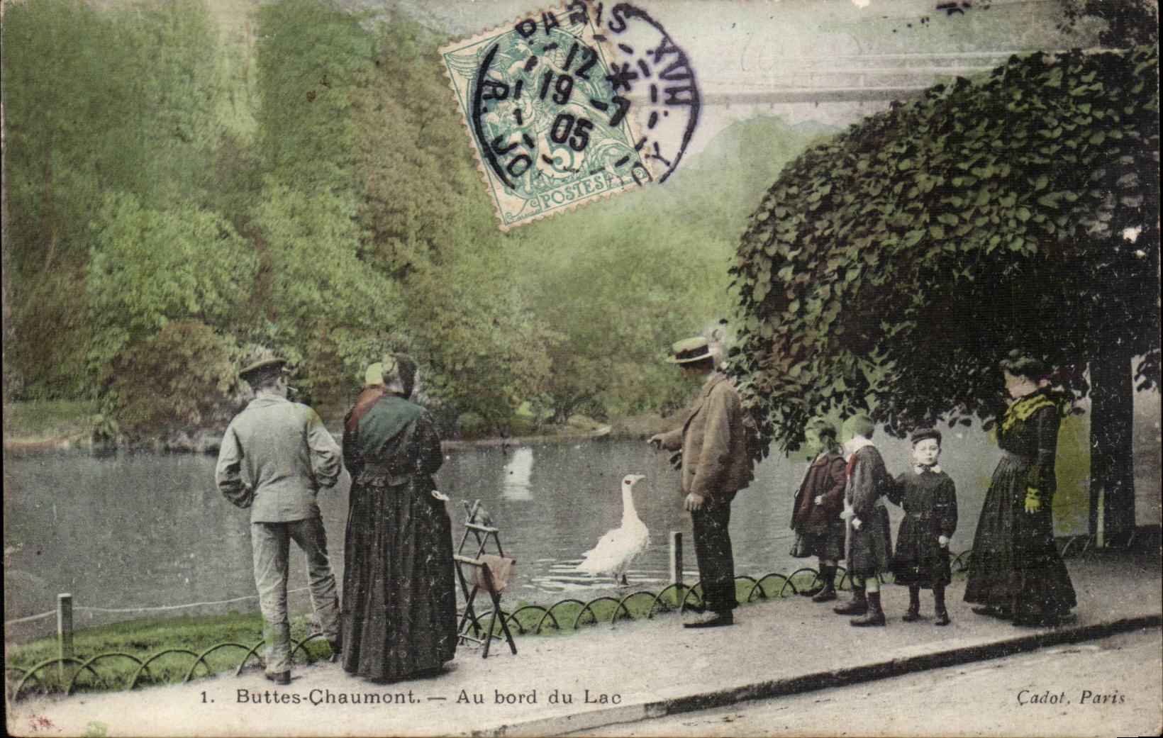 Paris CPA Buttes Chaumont Au bord du lac