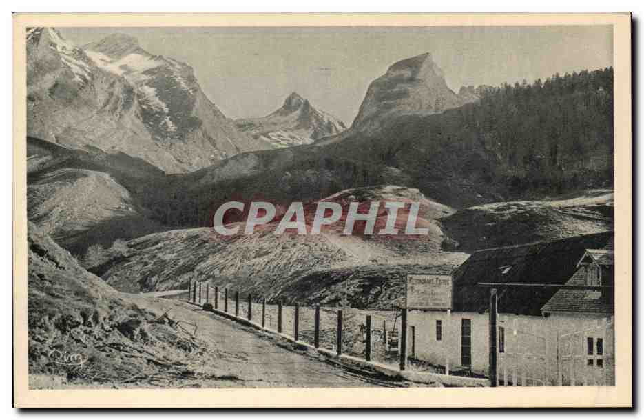 CPA Nos belles montagnes Les Pyrenees Environs de Laruns Courette le templin des sports d'hiver