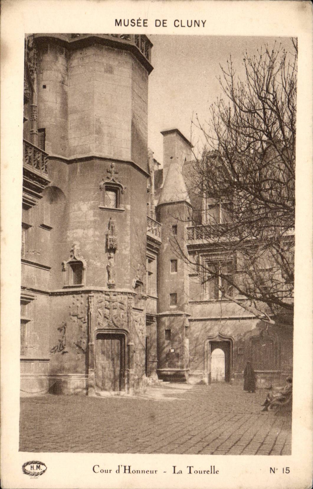 Paris CPA Musee de Cluny Cour d'honneur La tourelle
