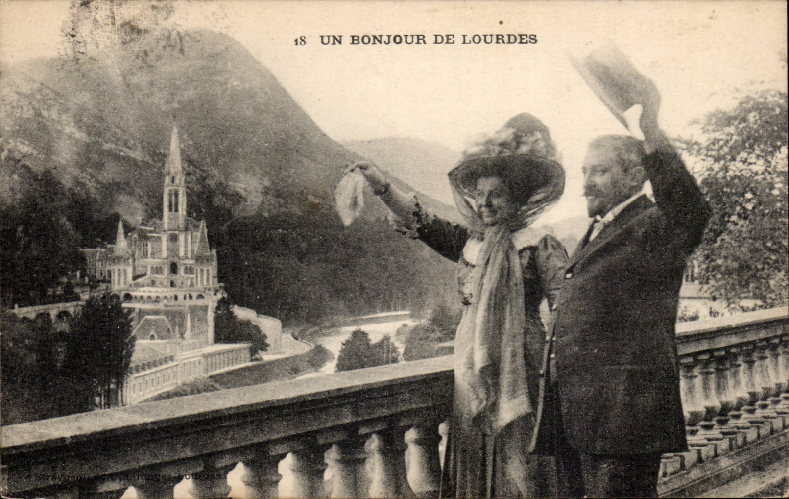 CPA Un bonjour de Lourdes
