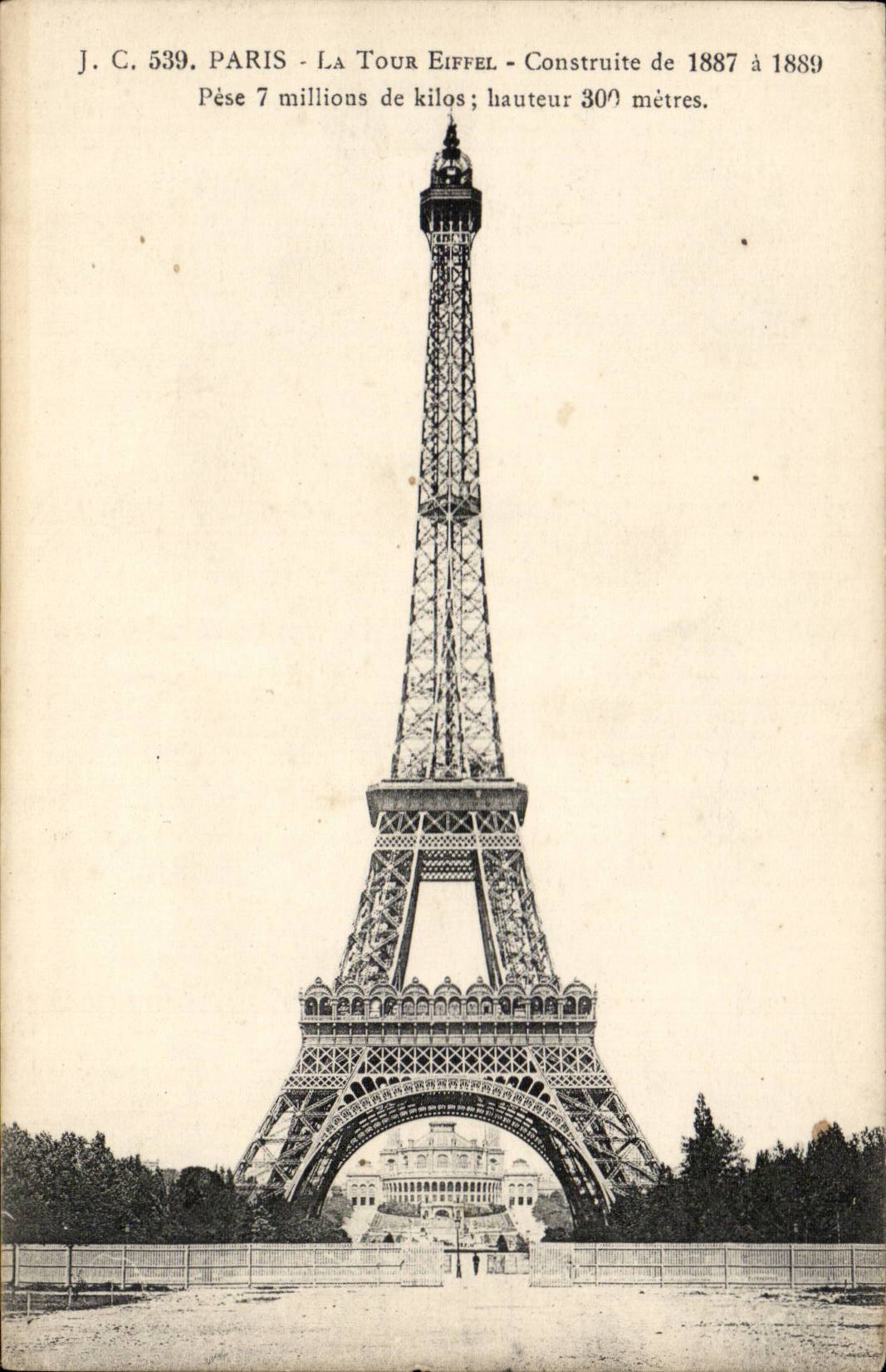 Paris CPA La Tour Eiffel