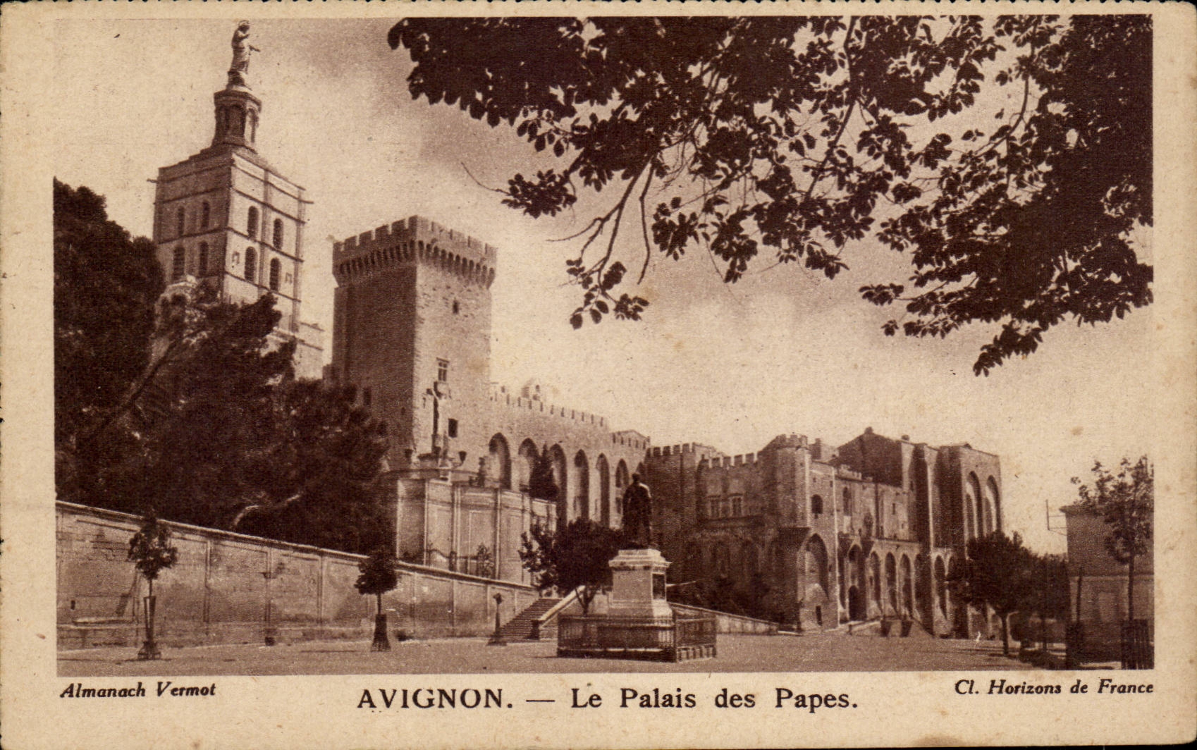 CPA Avignon Le palais des papes