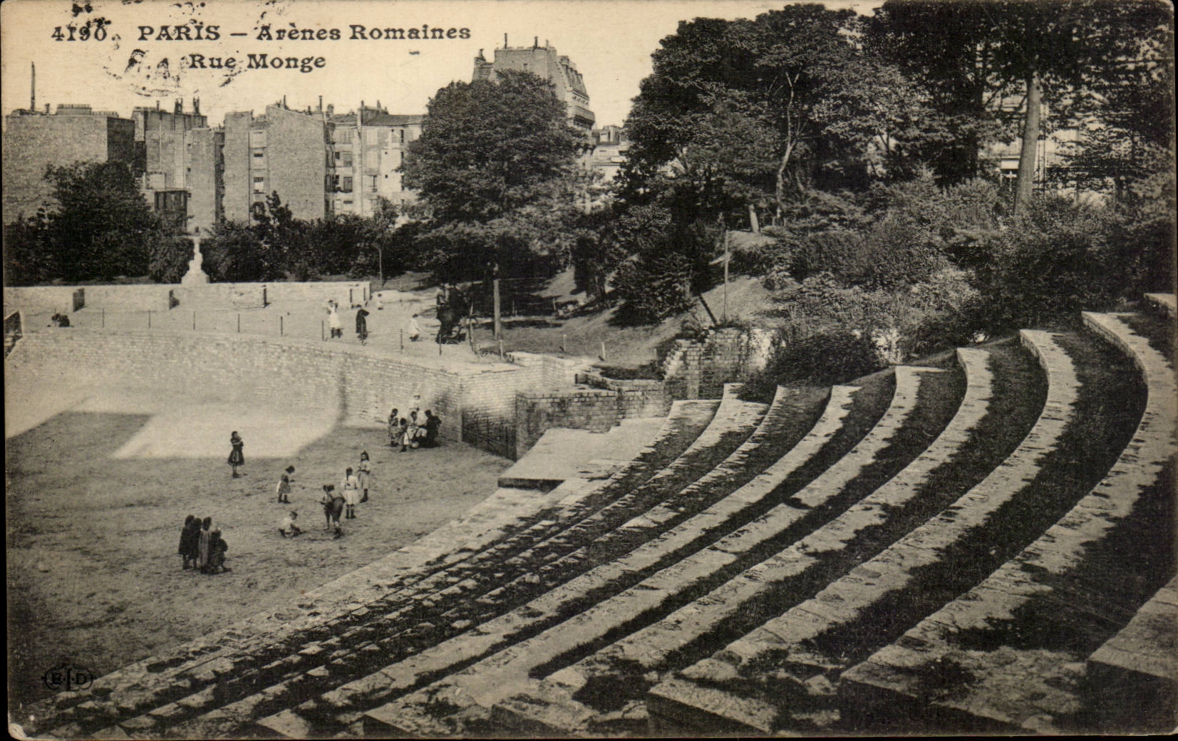 Paris CPA Arenes romaines Rue monge
