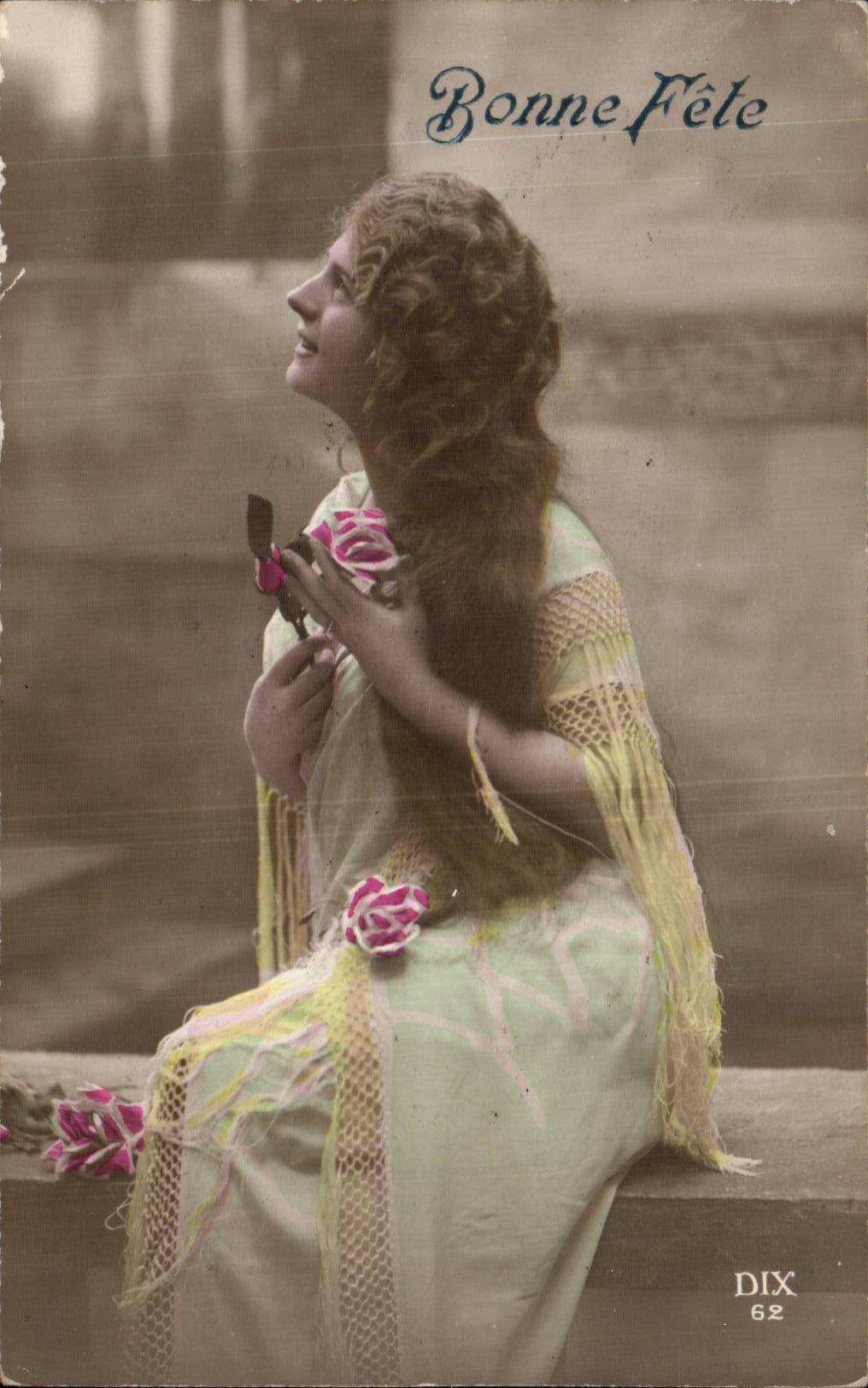 CPA Fantaisie Femme Bonne fete