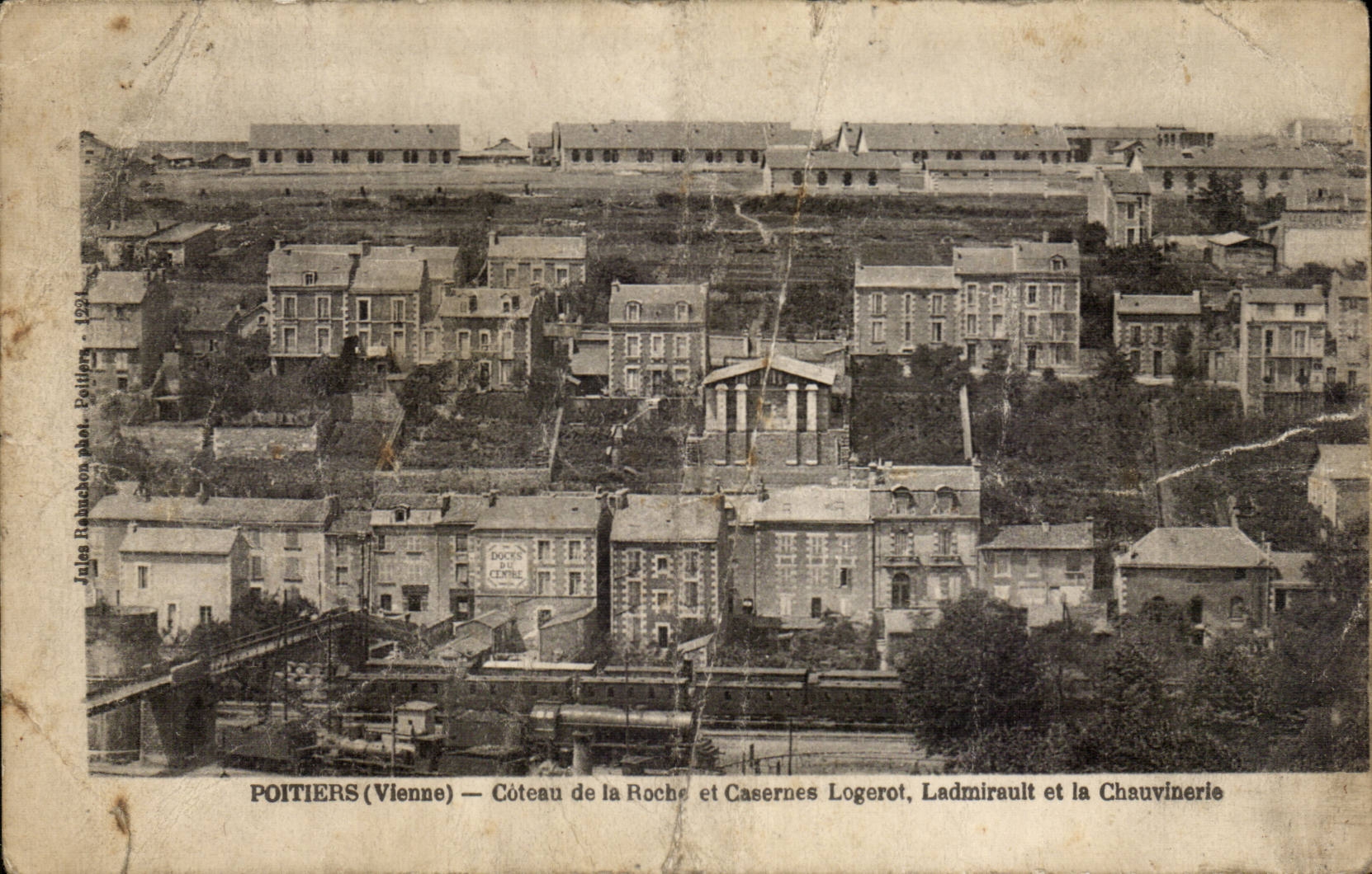 CPA Poitiers Coteau de la Roche et casernes Logerot Ladmirault et la Chauvinerie