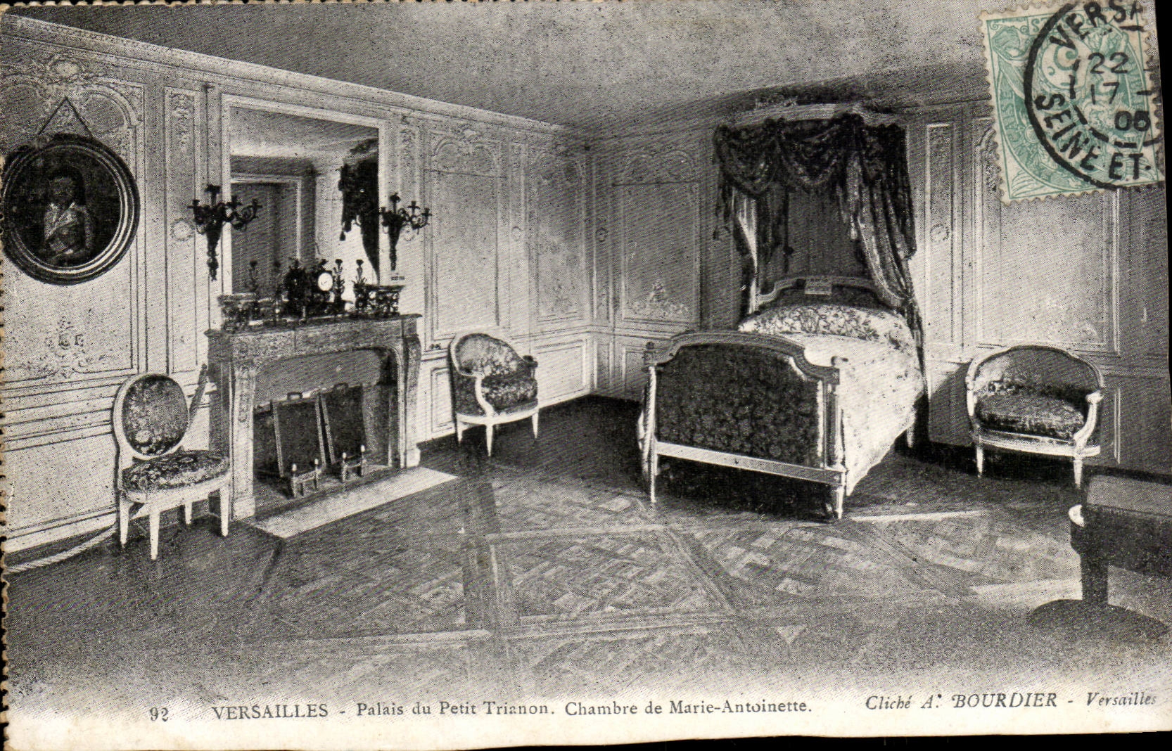 CPA Versailles Palais du Petit TRianon Chambre de marie Antoinette