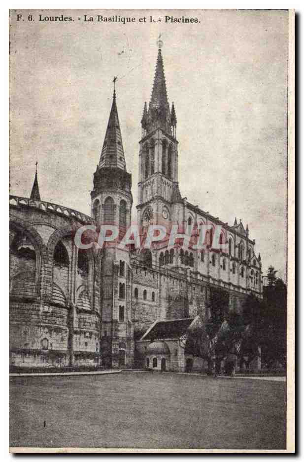 CPA Lourdes la basilique et les piscines