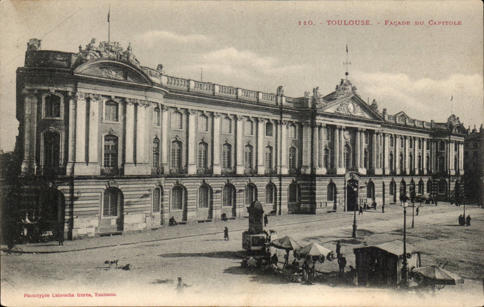 Toulouse - Façade du Capitole — Phototypie Lahouche frères, Toulouse, n° 110