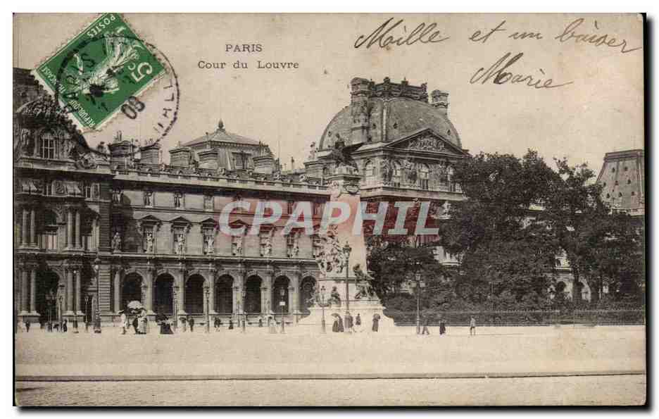 Paris CPA Cour du Louvre