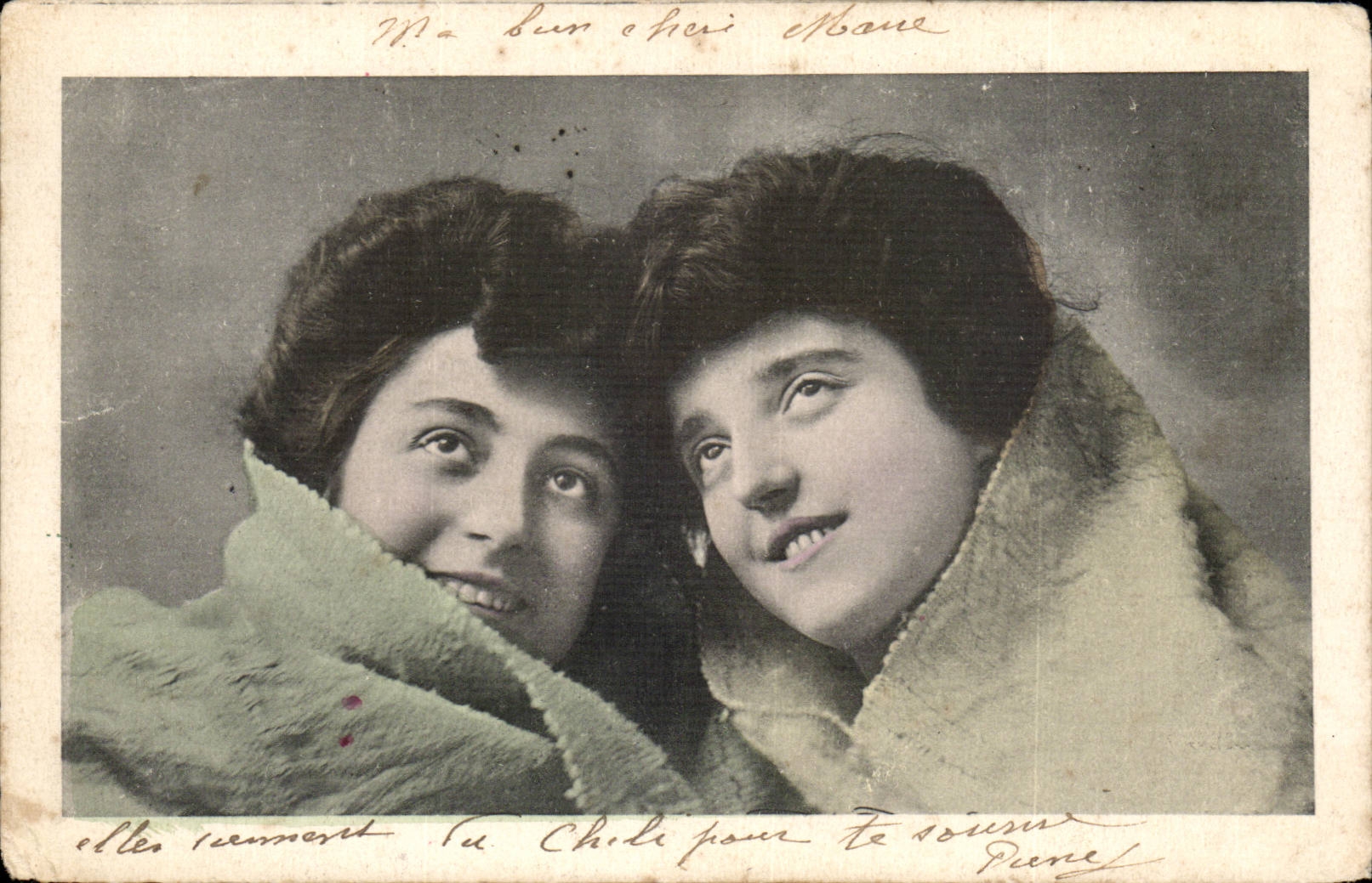 Deux jeunes femmes — portrait — éditeur inconnu, série 5019