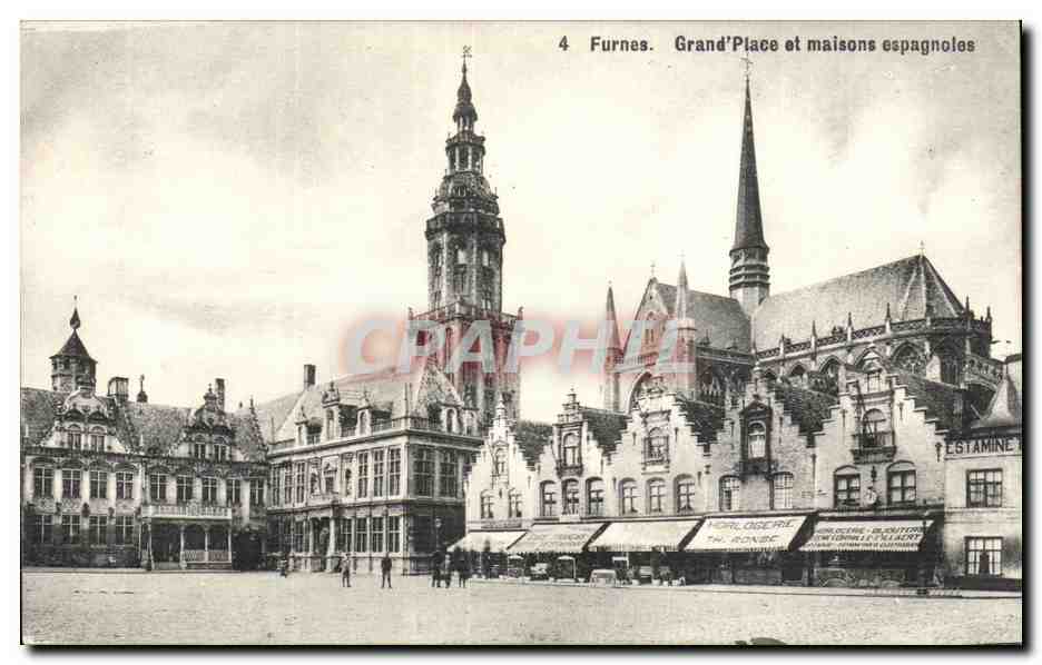 CPA Furnes Grand place et maisons espagnoles