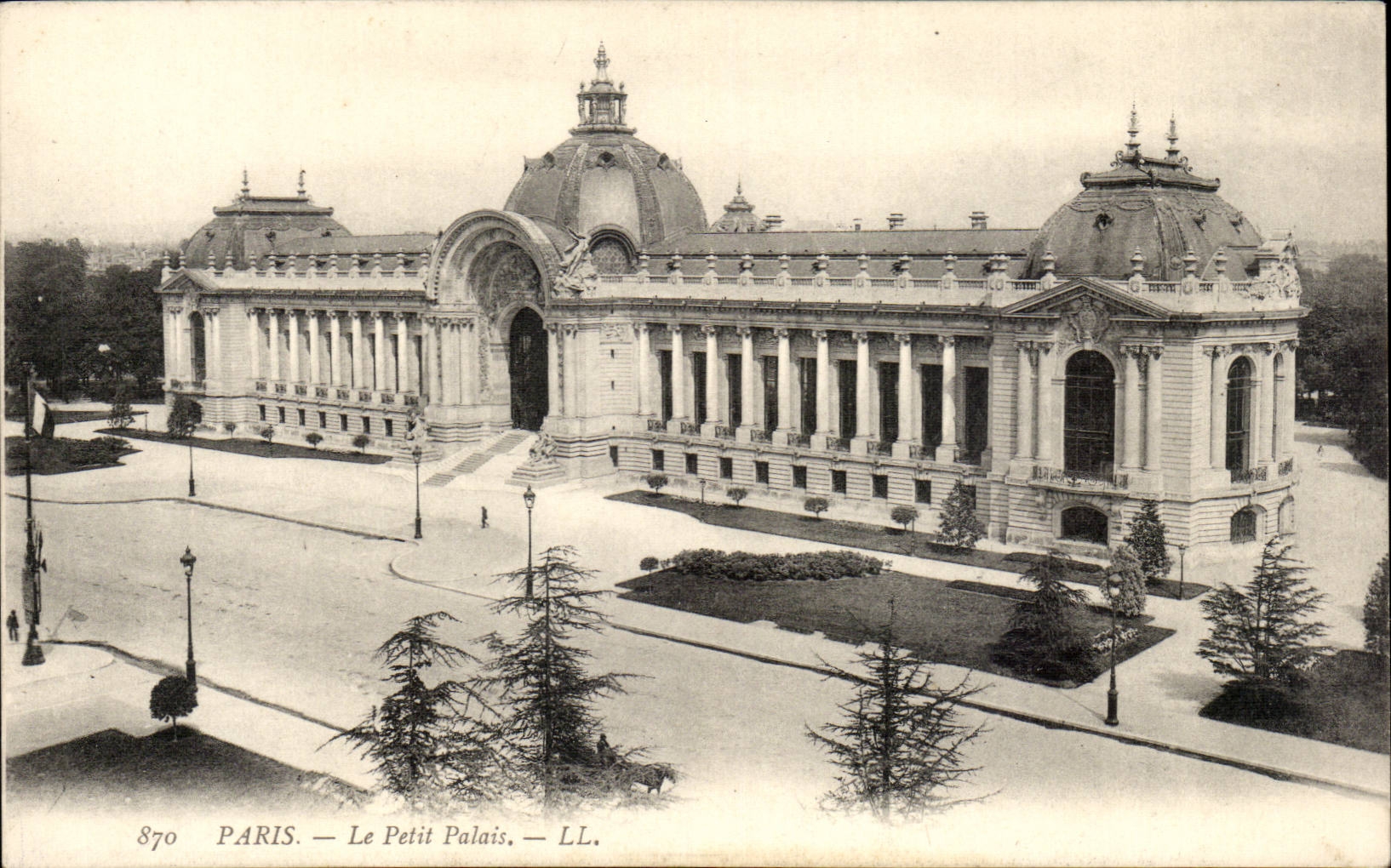 Paris CPA Le petit palais