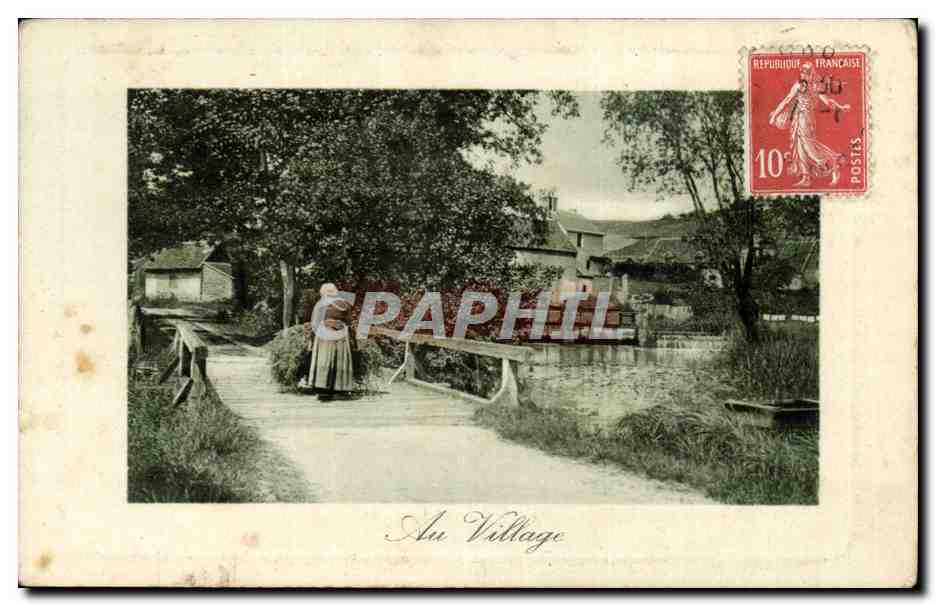 CPA Fantaisie Au village ( folklore costume ) 