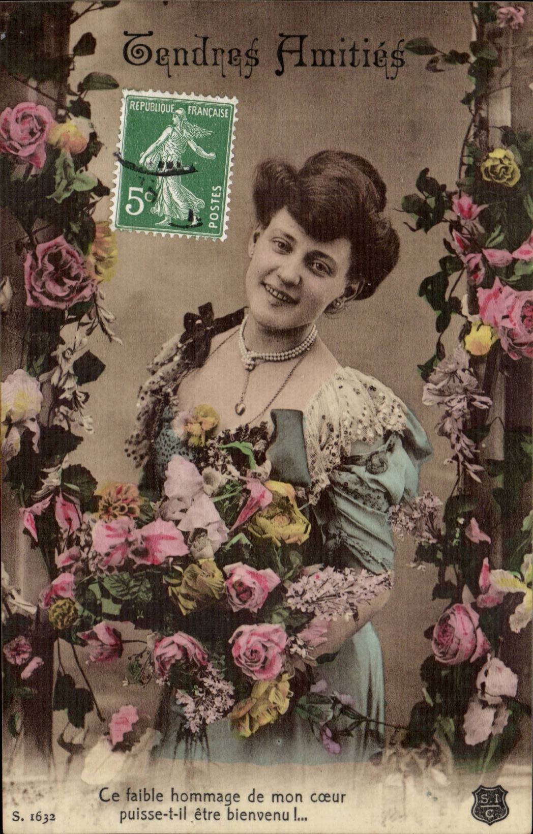 Donna sorridente con mazzo di fiori — Tendres Amitiés — S. 1632