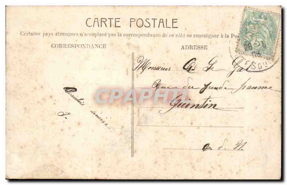 Femme admirant des grappes de raisin — M.F. PARIS — Achterkant