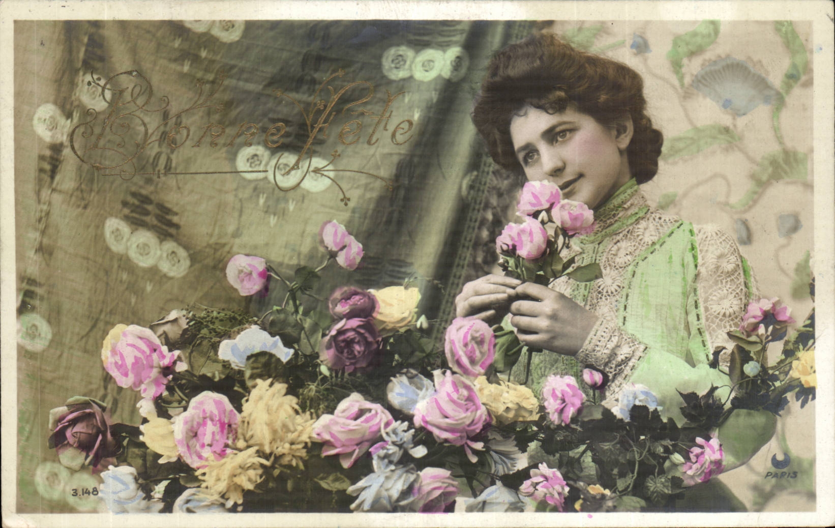 Femme avec roses — Félicitations — Paris, n° 3.148