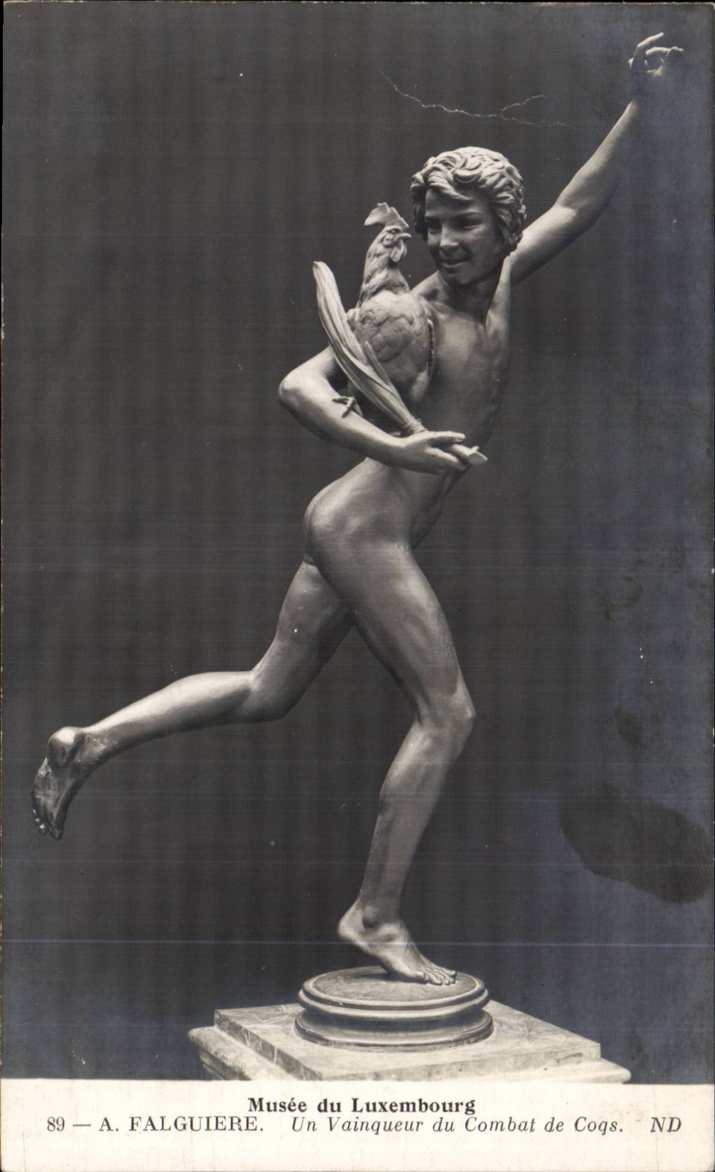 Musée du Luxembourg — Sculpture 'Un Vainqueur du Combat de Coqs' par A. Falguière — n°89