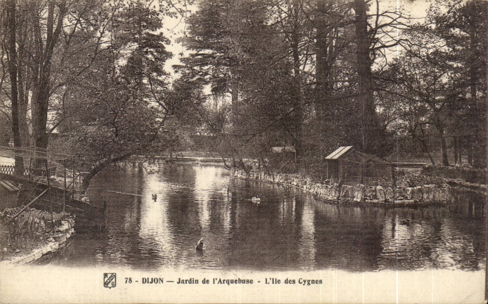 CPA Dijon Jardin de l'arquebuse L'ile des cugnes