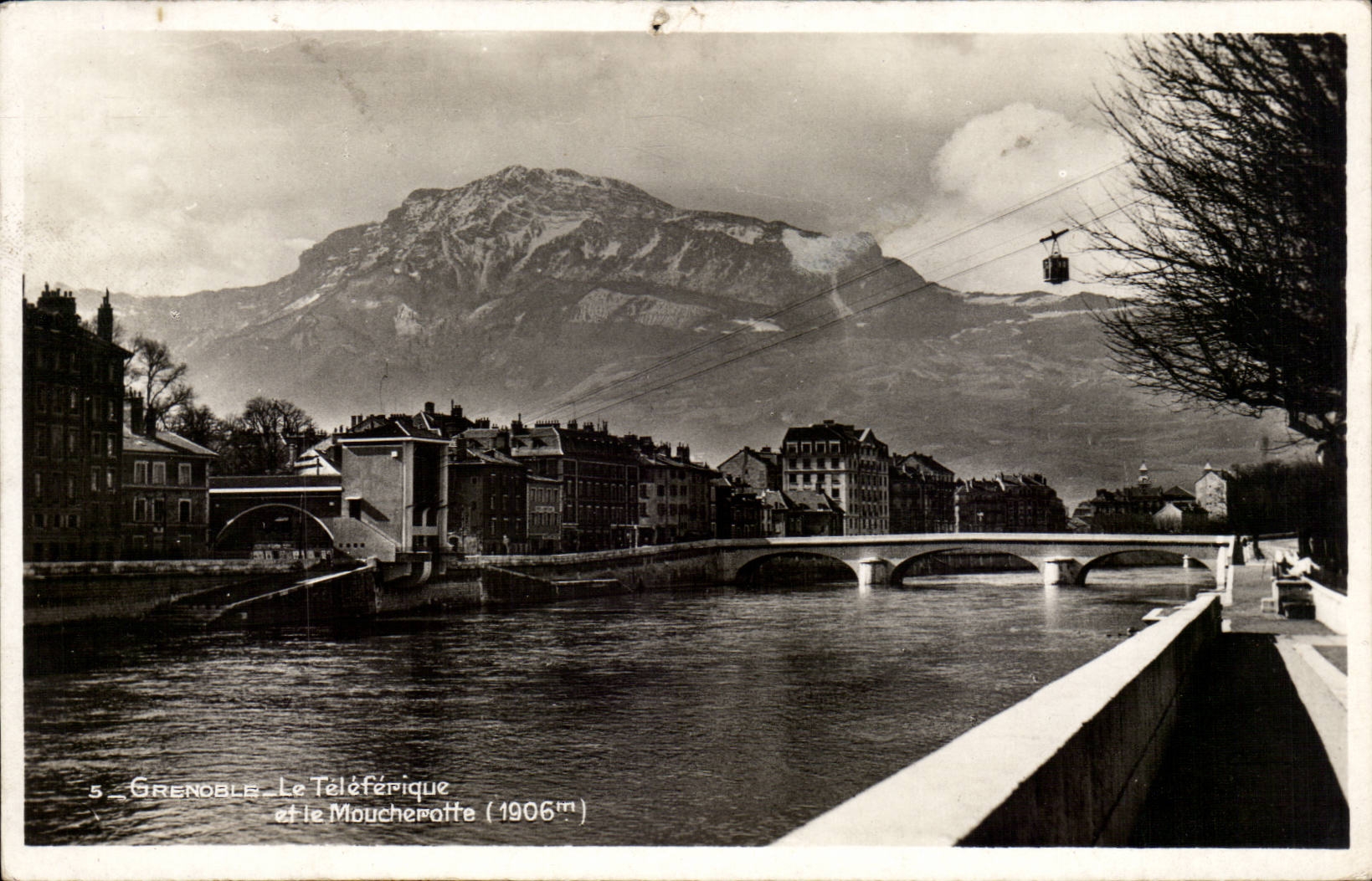 CPA Grenoble Le teleferique et le Moucherotte