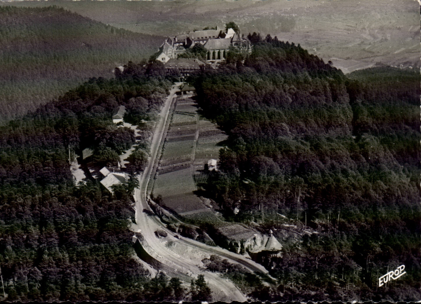 CPM Vue aerienne du Mont Saint odile Arrivee de la route cote sud