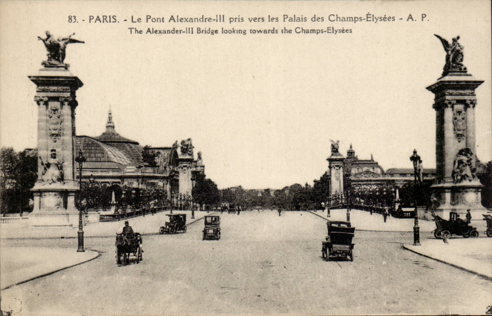Paris CPA Pont Alexandre III pris vers les palais des Champs Elysees