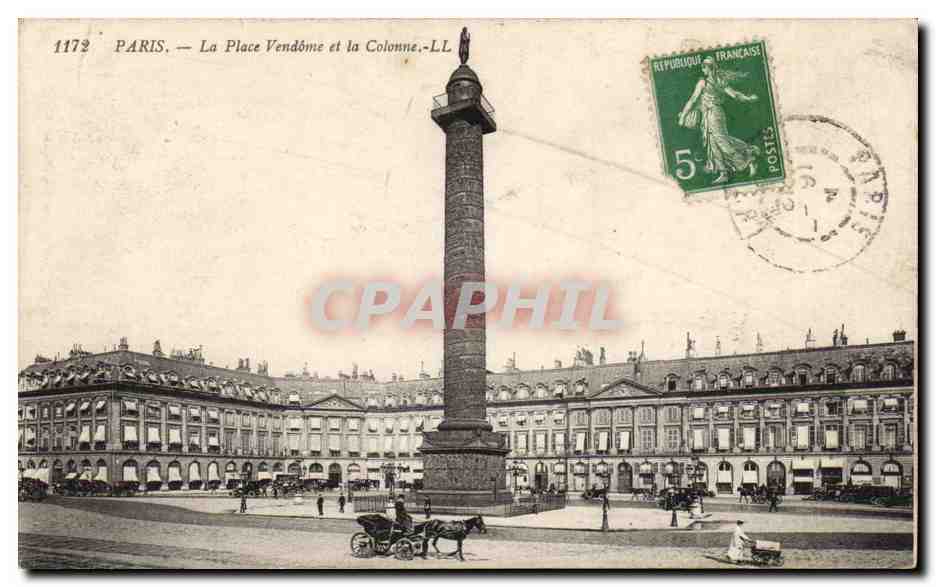 Paris CPA La place Vendom et la colonne