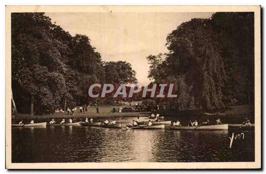 CPA Paris Le lac du Bois de boulogne