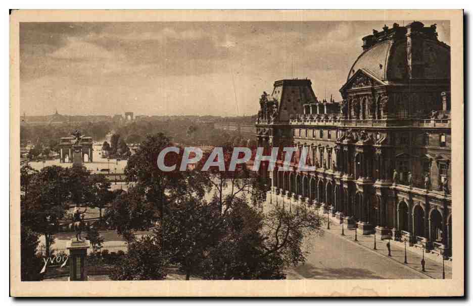CPA Paris Perspective des Tuileries A droite le detail du Louvre