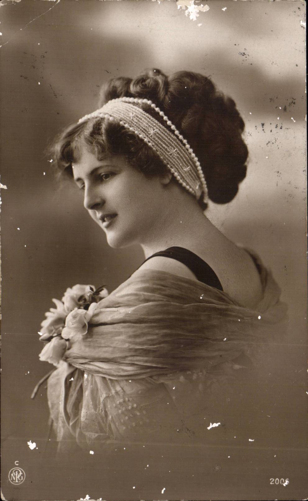 CPA Fantaisie Femme