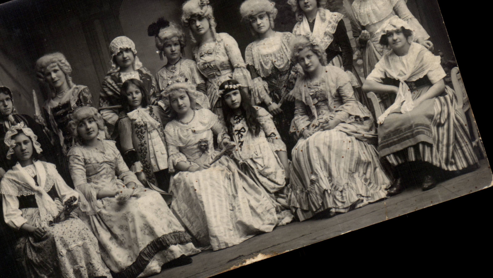 CPA CARTE PHOTO Fantaisie Troupe de theatre