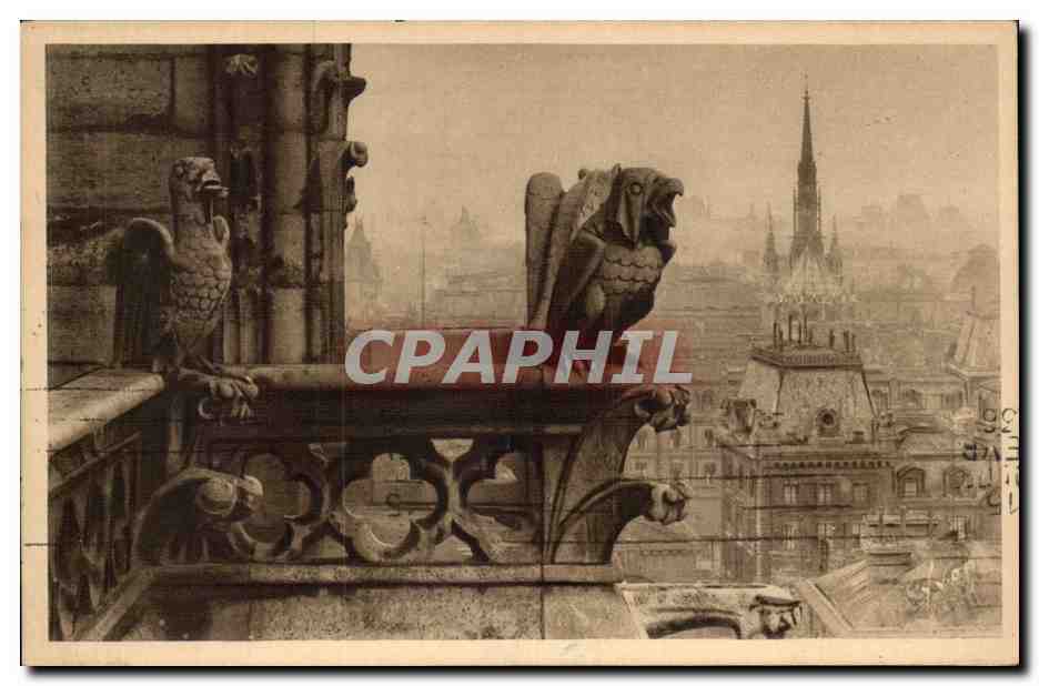 Paris CPA Notre DAme Detail de la facade Nord A droite la sainte chapelle