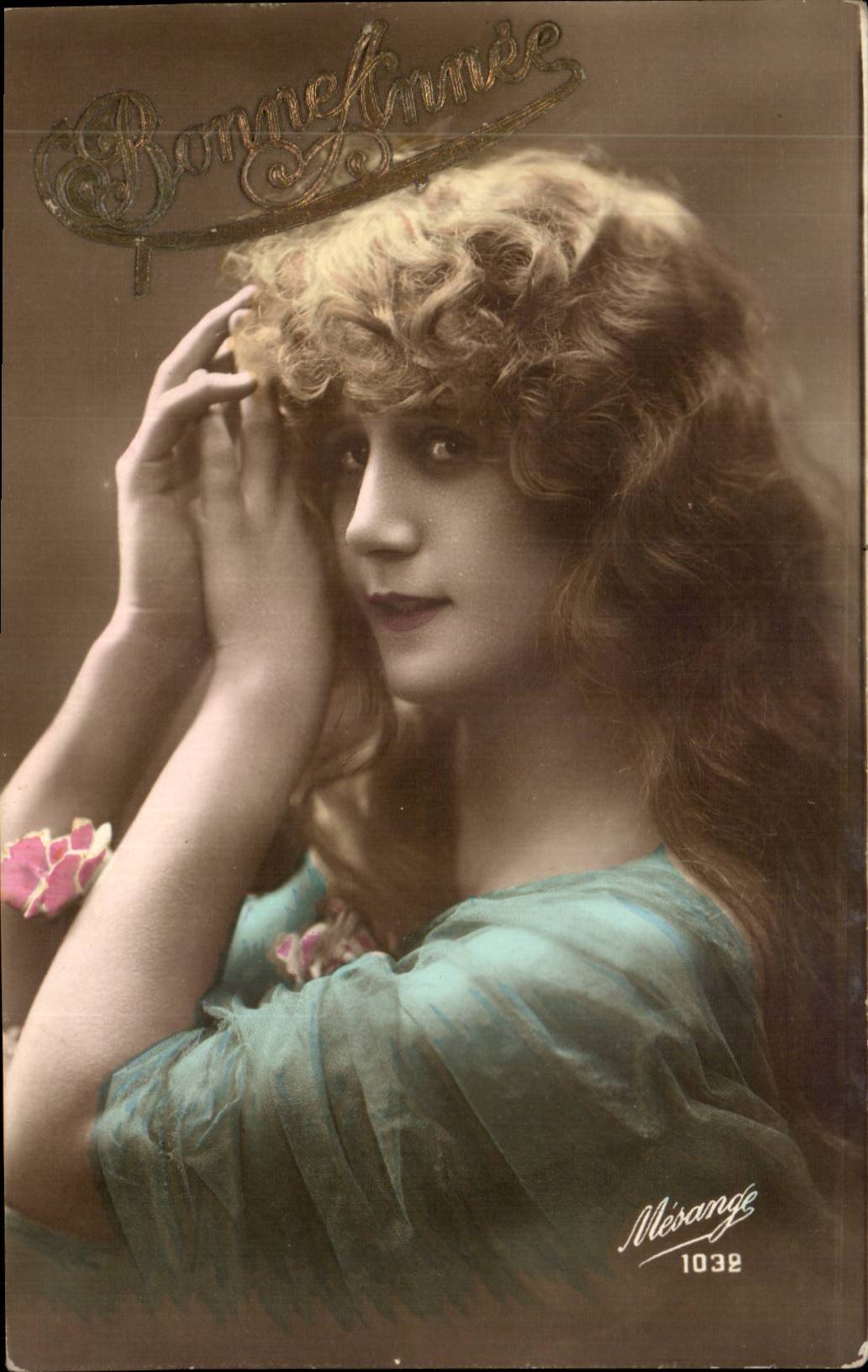 CPA Fantaisie Femme Bonne annee
