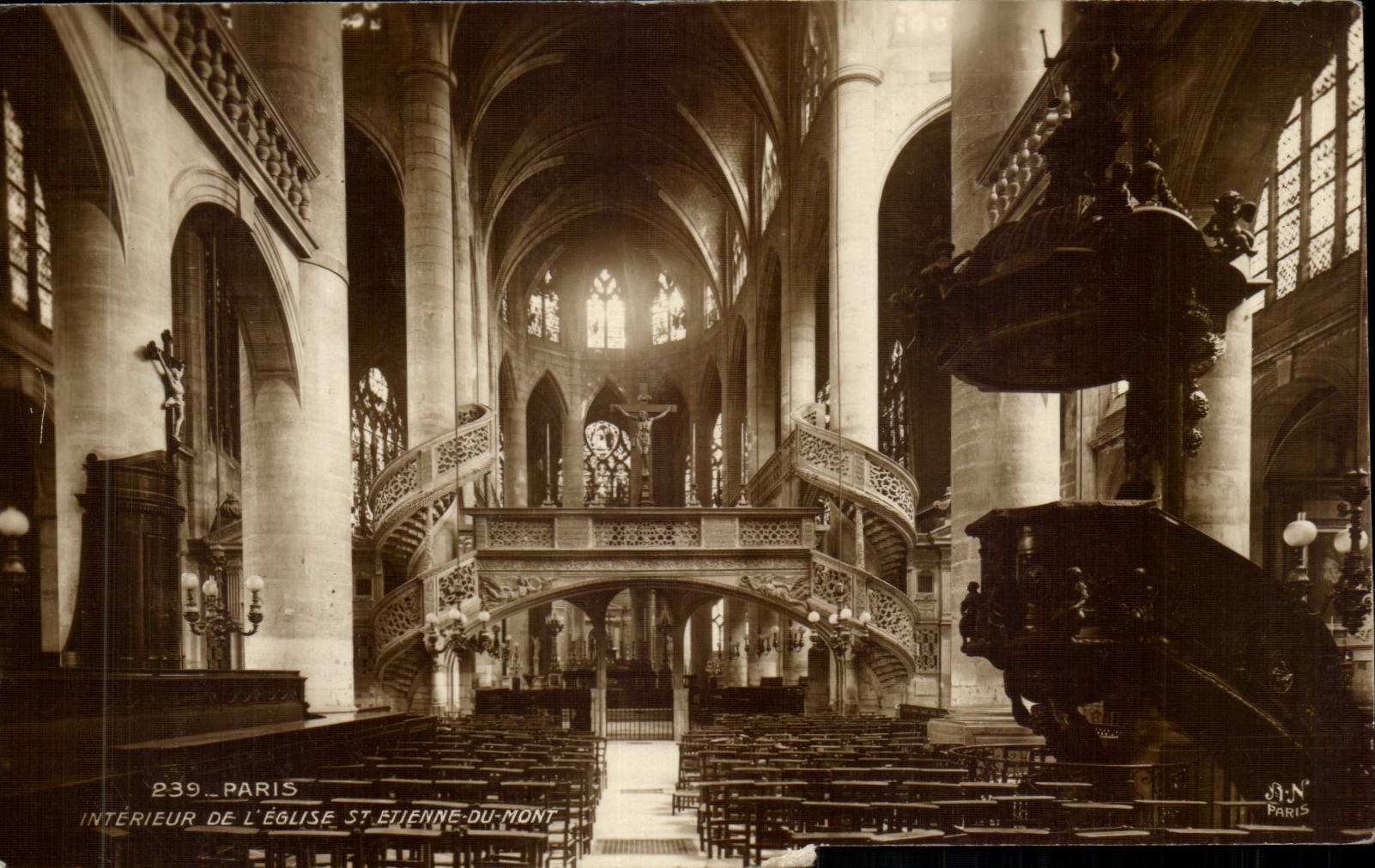 Intérieur de l'église Sainte-Eugénie-du-Mont — Paris — série 239 — éditeur J.N. Paris