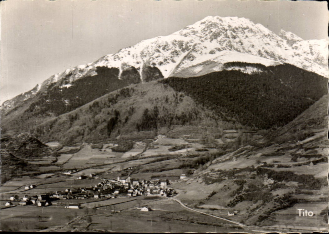 Vallée d'Aure — Le Massif de l'Arbizon (2831 m.) — Ancizan