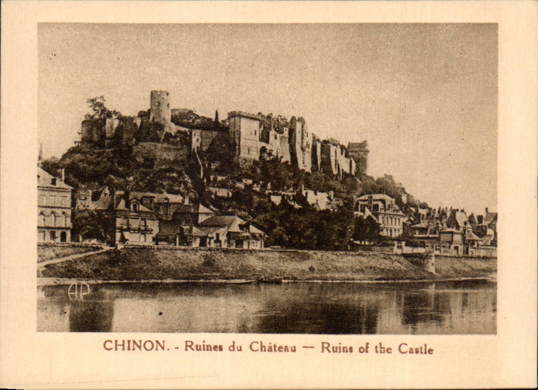 Chinon - Ruines du Château — Ruins of the Castle — AP