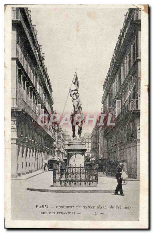 CPA Paris Monument de jeune d'arc (de Fremiet) Rue des Pyramides