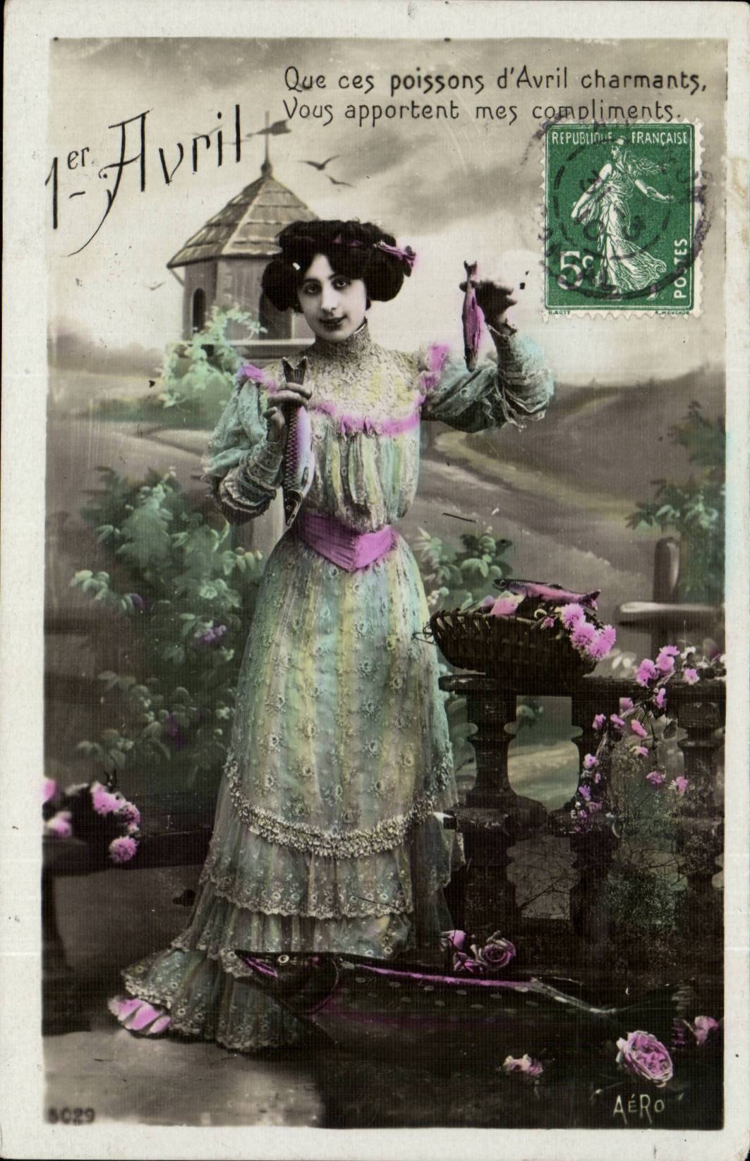 Femme en robe de style Art Nouveau — poisson d'Avril — éditeur AÉRO, n° 6029