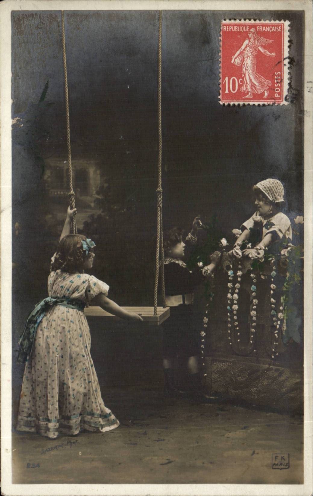 CPA Fantaisie Enfants et balancoire