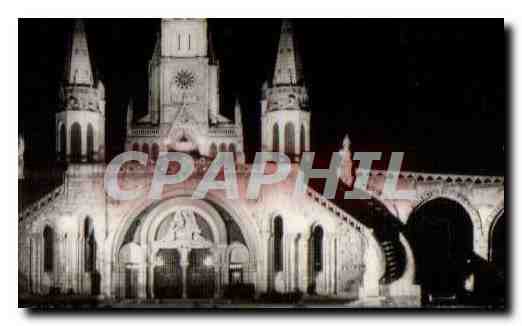 Lourdes CPM La basilique illuminee