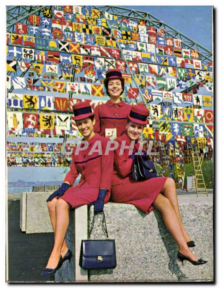 CPM Exposition nationale suisse Lausanne avril octobre 1964 Les charmantes hotesses dans le cadre colore des 