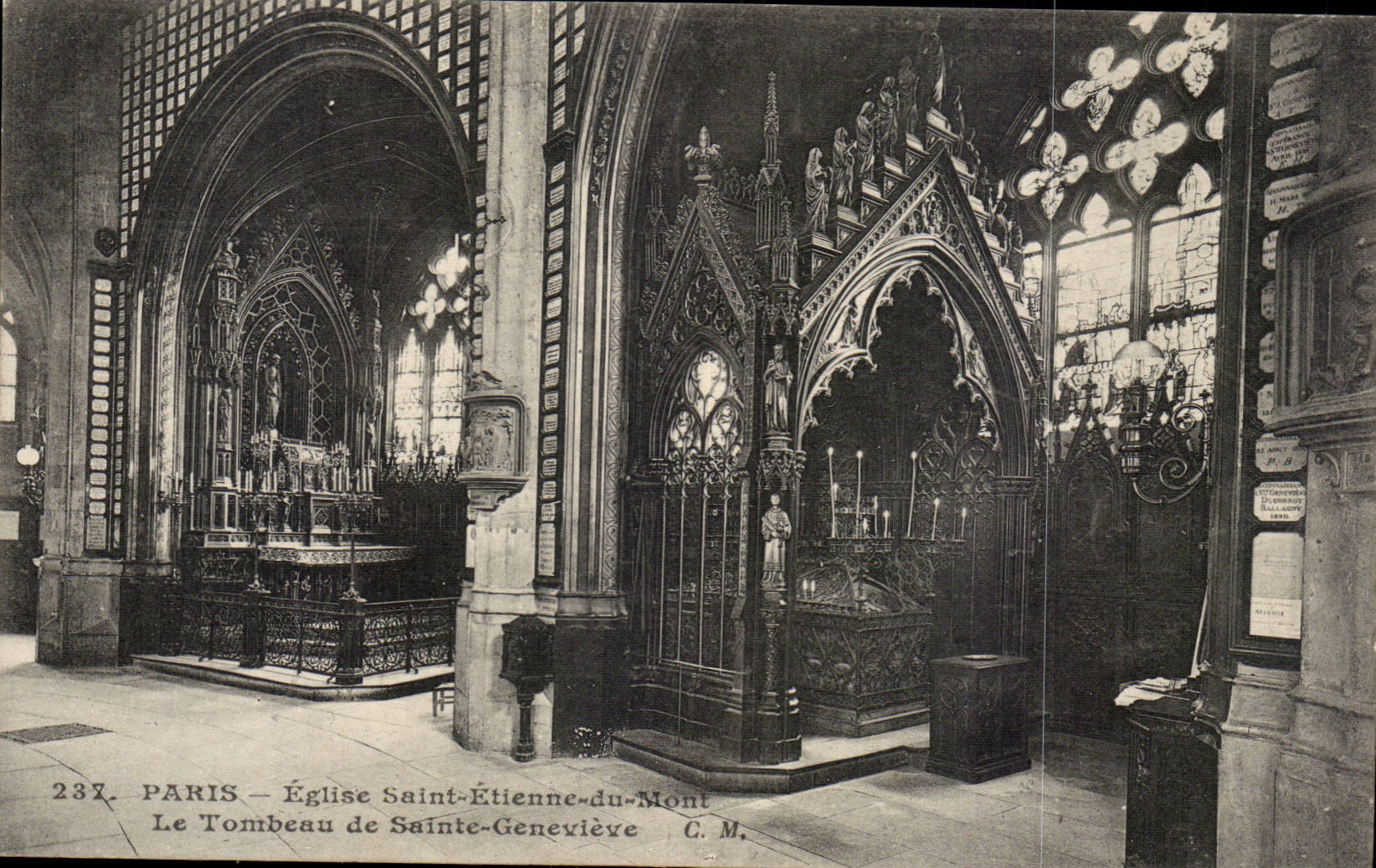 Paris CPA Eglise St Etienne du Mont Le tombeau de Sainte GEnevieve