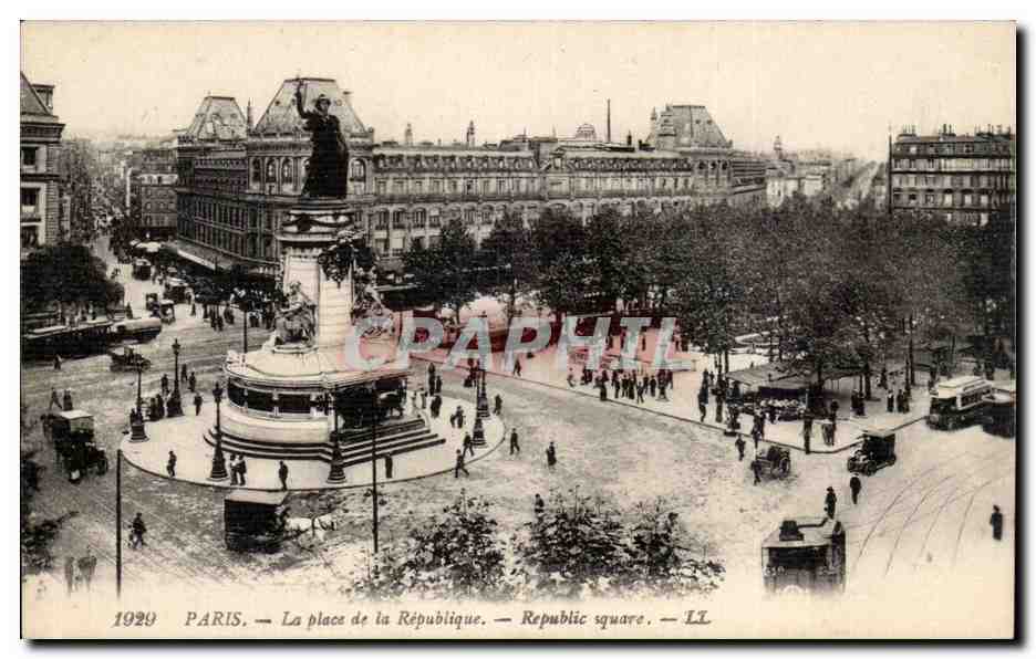 Paris CPA La place de la Republique